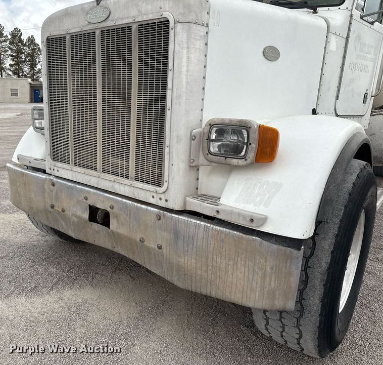 image for item DX5587 1998 Peterbilt 357 ready mix truck