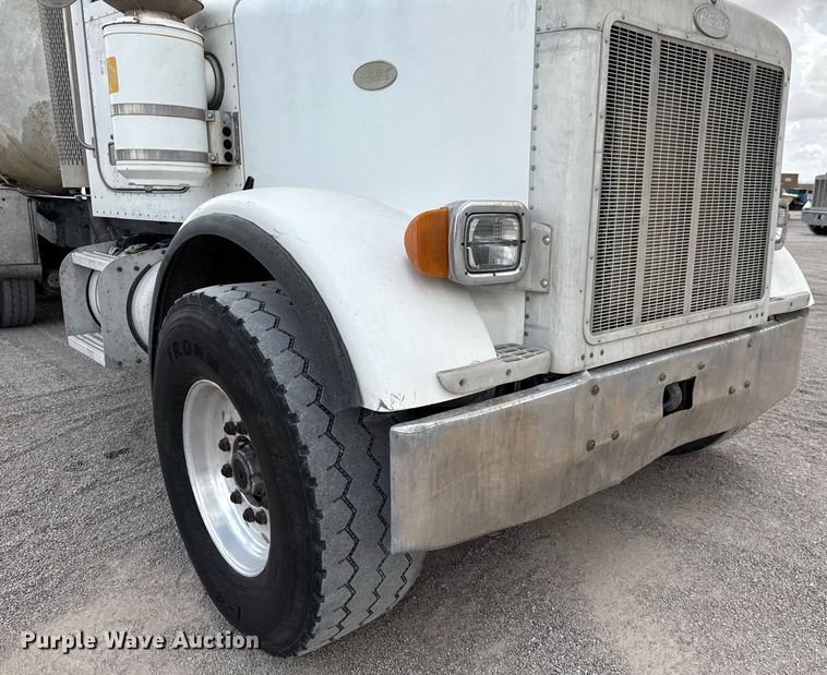 image for item DX5587 1998 Peterbilt 357 ready mix truck