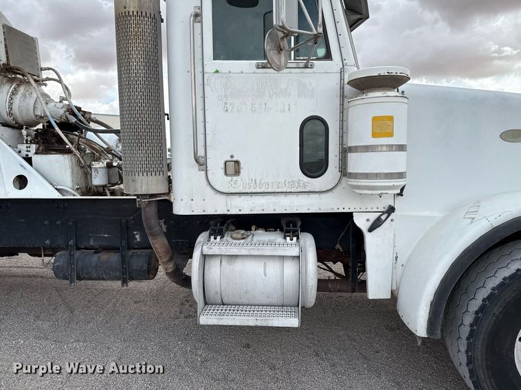 image for item DX5587 1998 Peterbilt 357 ready mix truck