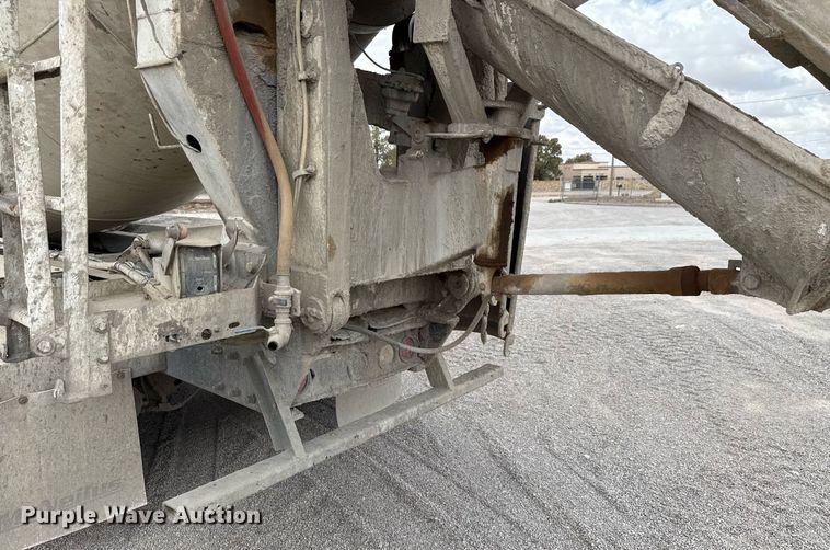 image for item DX5587 1998 Peterbilt 357 ready mix truck