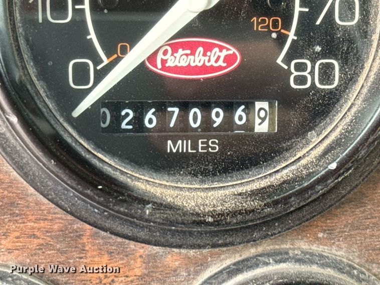 image for item DX5587 1998 Peterbilt 357 ready mix truck