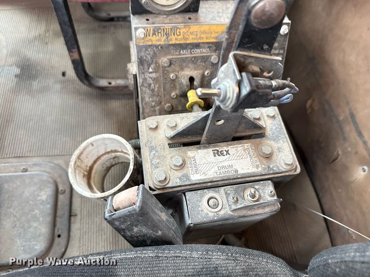 image for item DX5587 1998 Peterbilt 357 ready mix truck