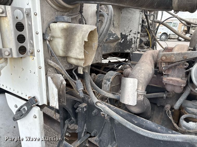 image for item DX5587 1998 Peterbilt 357 ready mix truck