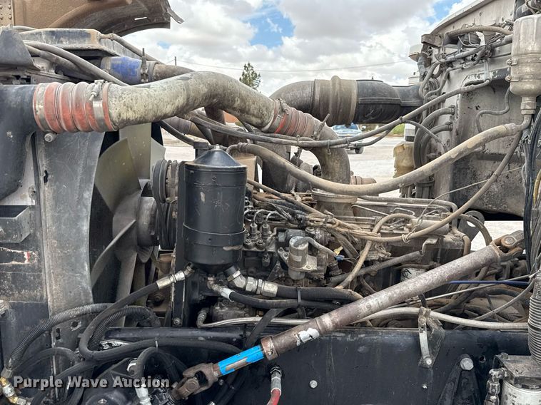 image for item DX5587 1998 Peterbilt 357 ready mix truck