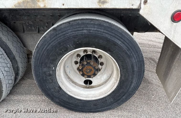 image for item DX5587 1998 Peterbilt 357 ready mix truck