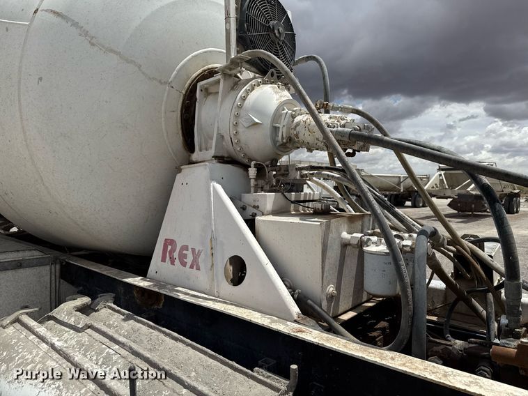 image for item DX5588 1998 Peterbilt 357 ready mix truck