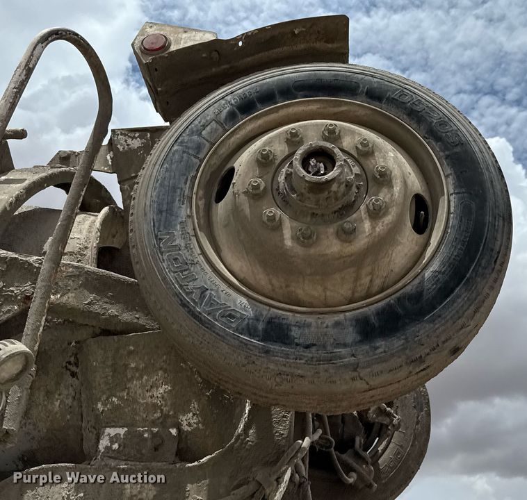 image for item DX5588 1998 Peterbilt 357 ready mix truck