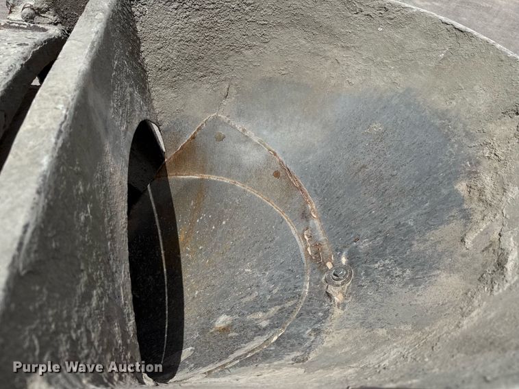 image for item DX5588 1998 Peterbilt 357 ready mix truck