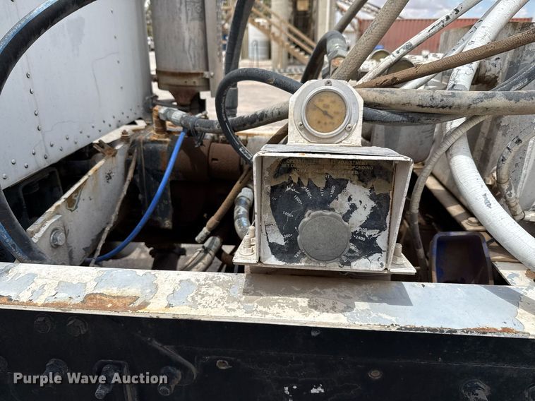 image for item DX5588 1998 Peterbilt 357 ready mix truck