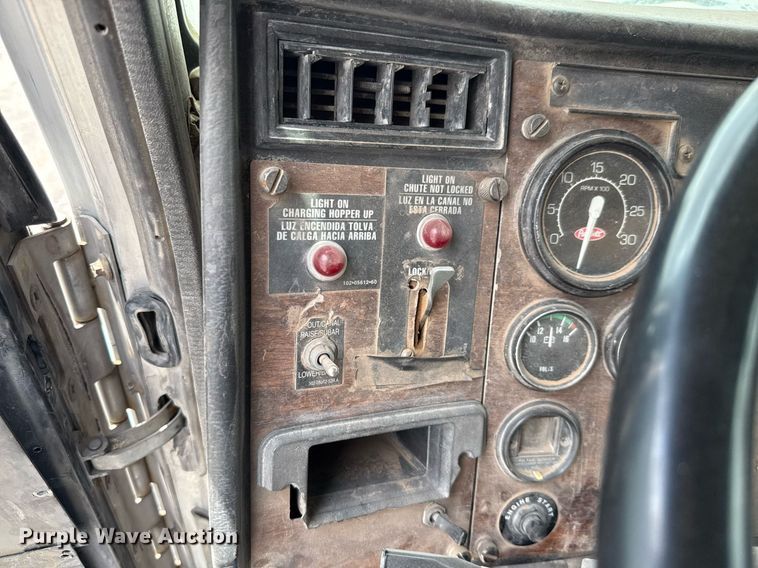 image for item DX5588 1998 Peterbilt 357 ready mix truck