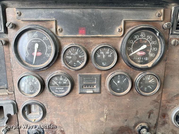 image for item DX5588 1998 Peterbilt 357 ready mix truck