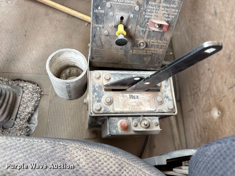 image for item DX5588 1998 Peterbilt 357 ready mix truck