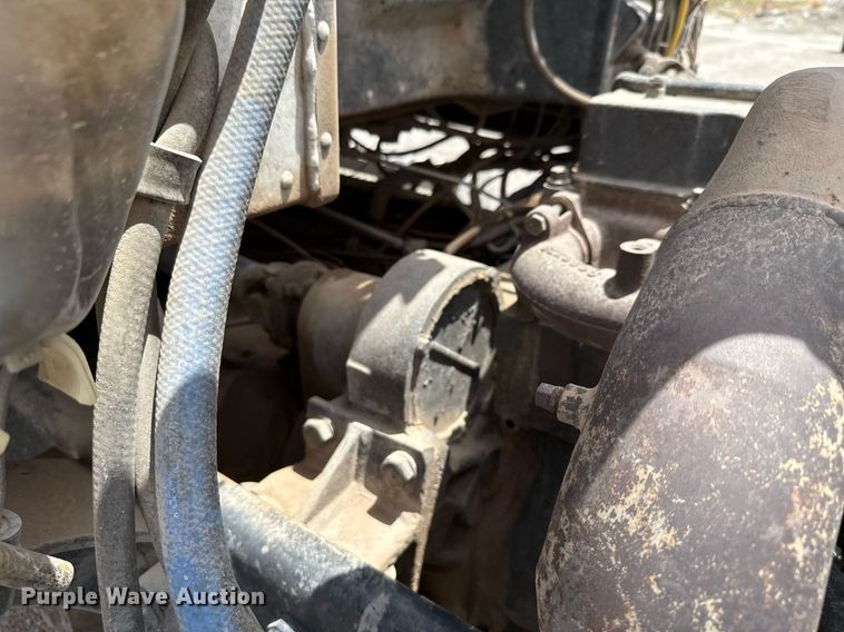 image for item DX5588 1998 Peterbilt 357 ready mix truck