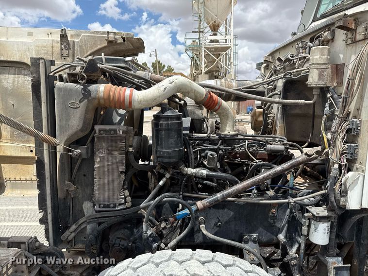 image for item DX5588 1998 Peterbilt 357 ready mix truck