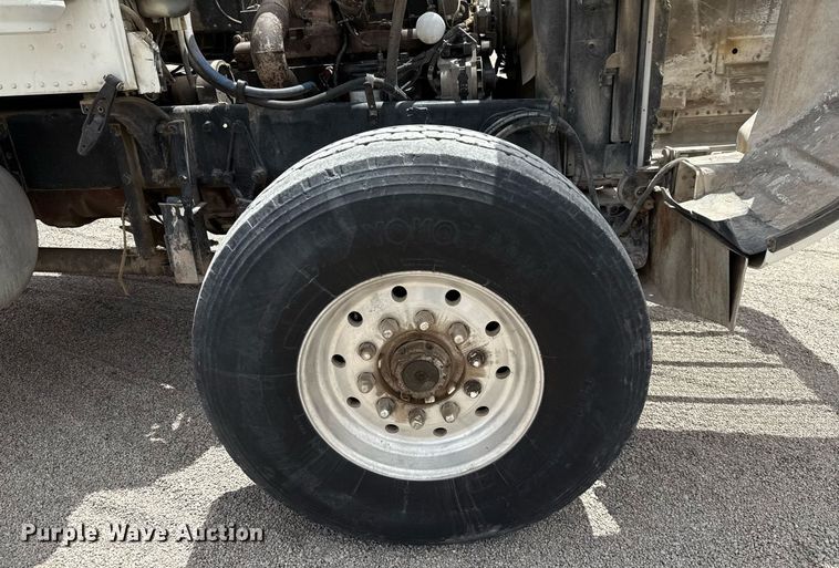 image for item DX5588 1998 Peterbilt 357 ready mix truck