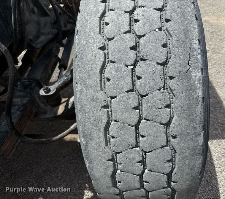 image for item DX5588 1998 Peterbilt 357 ready mix truck