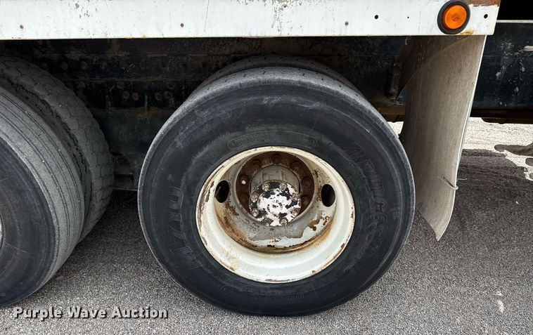 image for item DX5588 1998 Peterbilt 357 ready mix truck