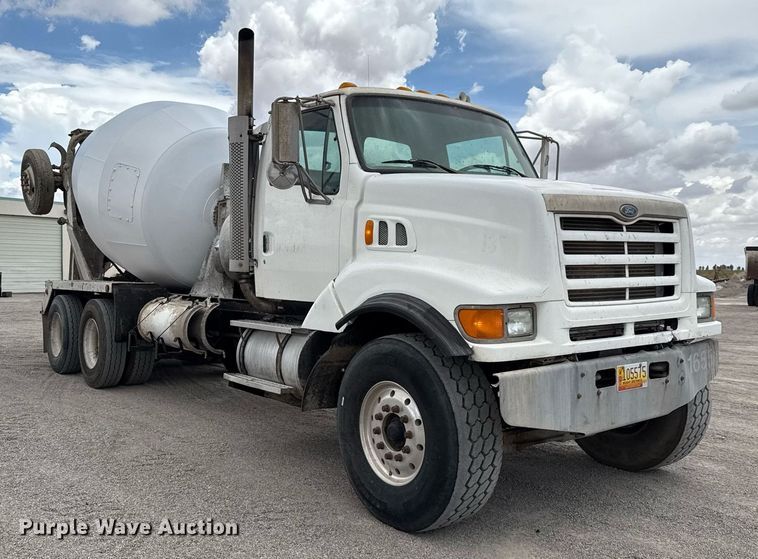 image for item DX5590 1998 Ford LT9511 ready mix truck