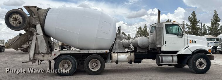 image for item DX5590 1998 Ford LT9511 ready mix truck