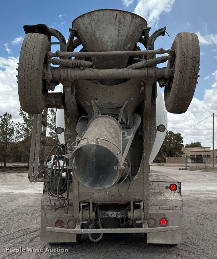 image for item DX5590 1998 Ford LT9511 ready mix truck