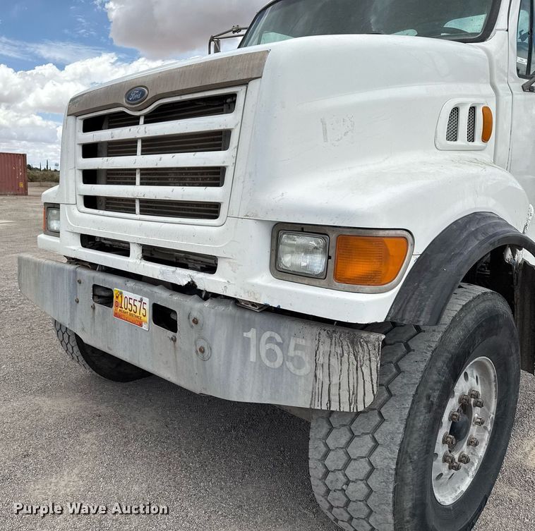 image for item DX5590 1998 Ford LT9511 ready mix truck
