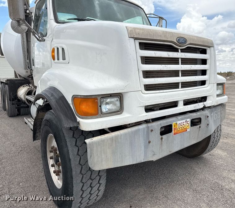 image for item DX5590 1998 Ford LT9511 ready mix truck