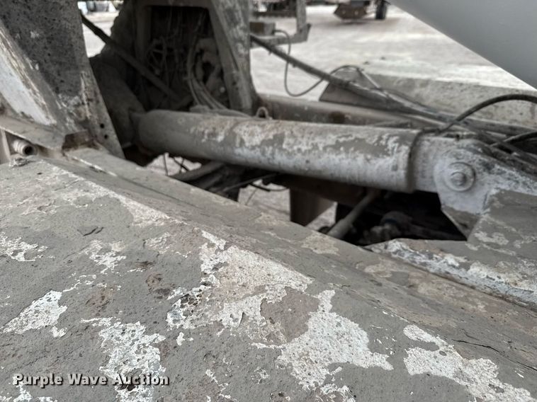 image for item DX5590 1998 Ford LT9511 ready mix truck