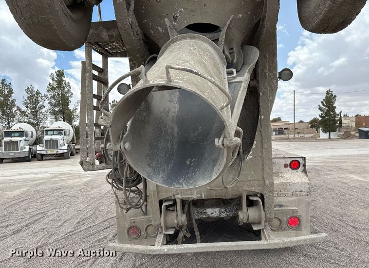 image for item DX5590 1998 Ford LT9511 ready mix truck