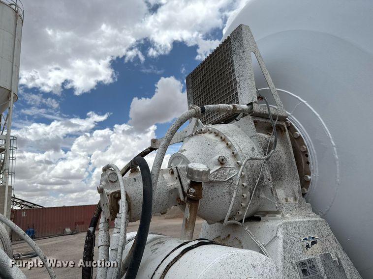 image for item DX5590 1998 Ford LT9511 ready mix truck