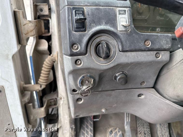 image for item DX5590 1998 Ford LT9511 ready mix truck