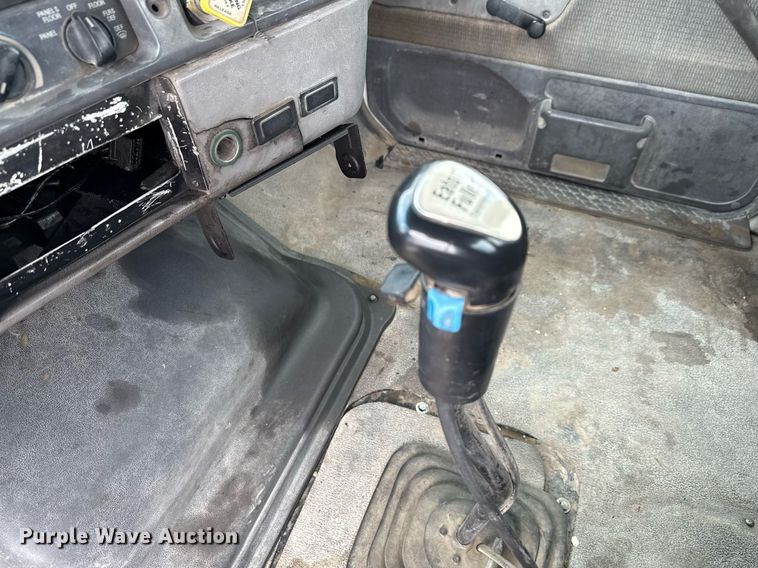 image for item DX5590 1998 Ford LT9511 ready mix truck