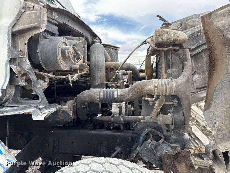 image for item DX5590 1998 Ford LT9511 ready mix truck