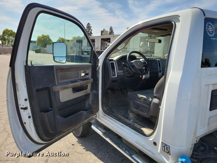 image for item DX7015 2011 Dodge Ram 5500 pickup truck cab and chassis