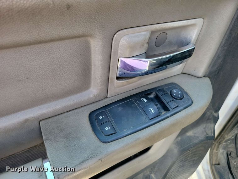 image for item DX7015 2011 Dodge Ram 5500 pickup truck cab and chassis