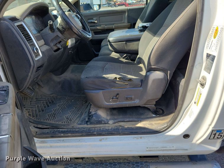 image for item DX7015 2011 Dodge Ram 5500 pickup truck cab and chassis