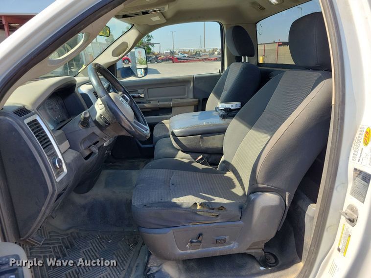 image for item DX7015 2011 Dodge Ram 5500 pickup truck cab and chassis