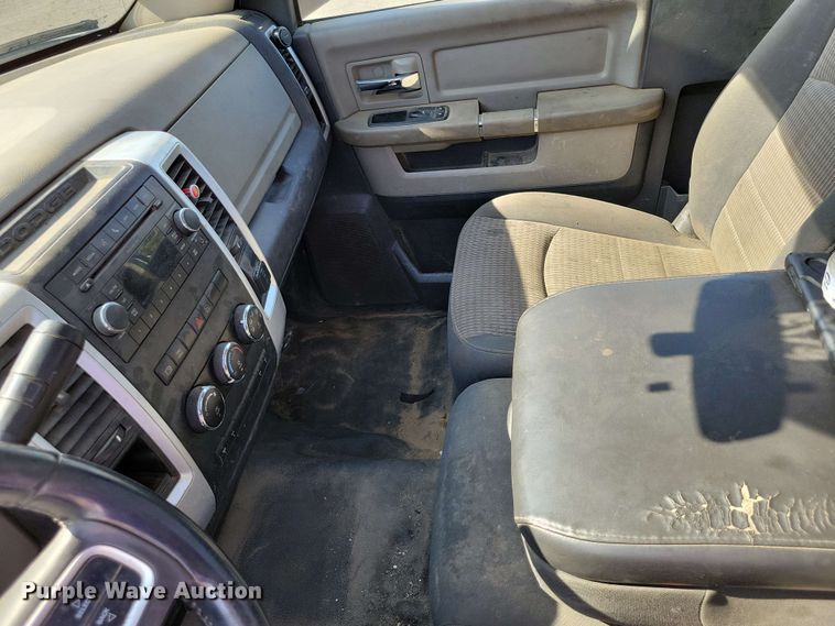 image for item DX7015 2011 Dodge Ram 5500 pickup truck cab and chassis