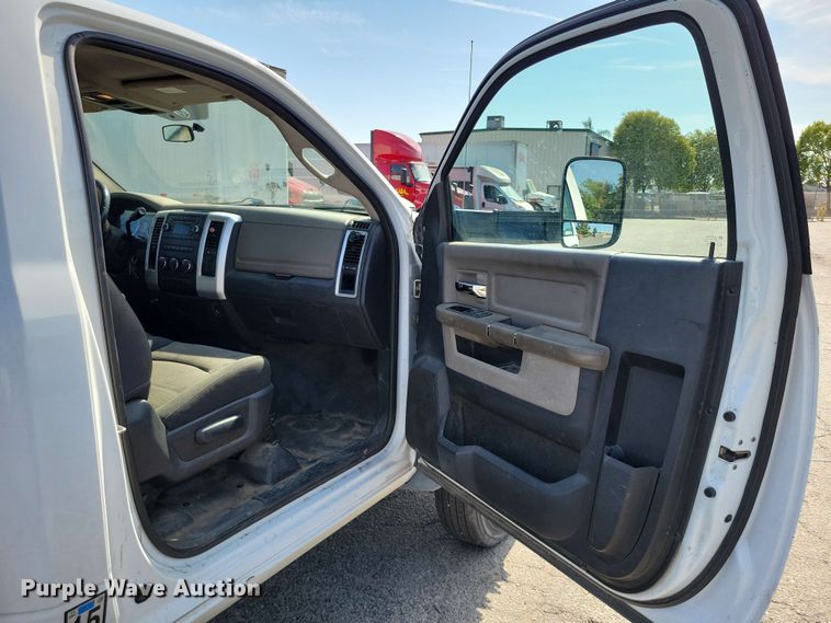 image for item DX7015 2011 Dodge Ram 5500 pickup truck cab and chassis