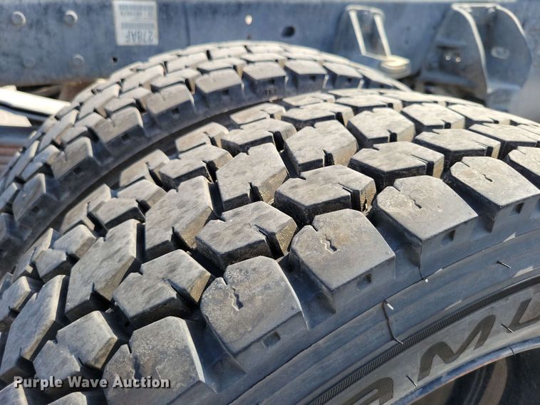 image for item DX7015 2011 Dodge Ram 5500 pickup truck cab and chassis