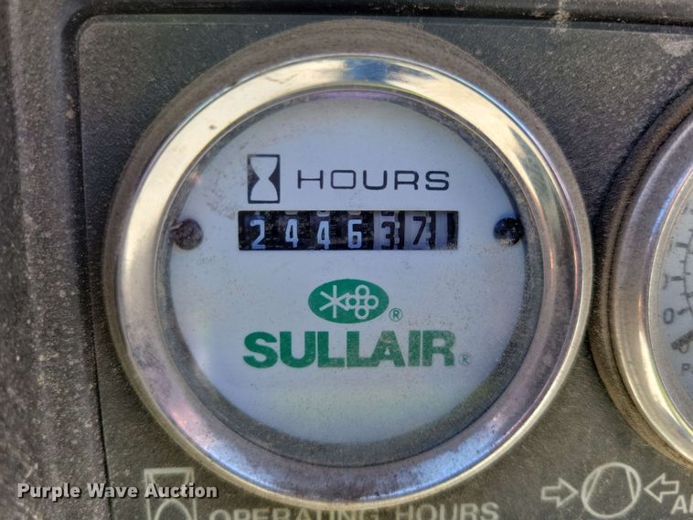 image for item DX7028 Sullair 185 air compressor