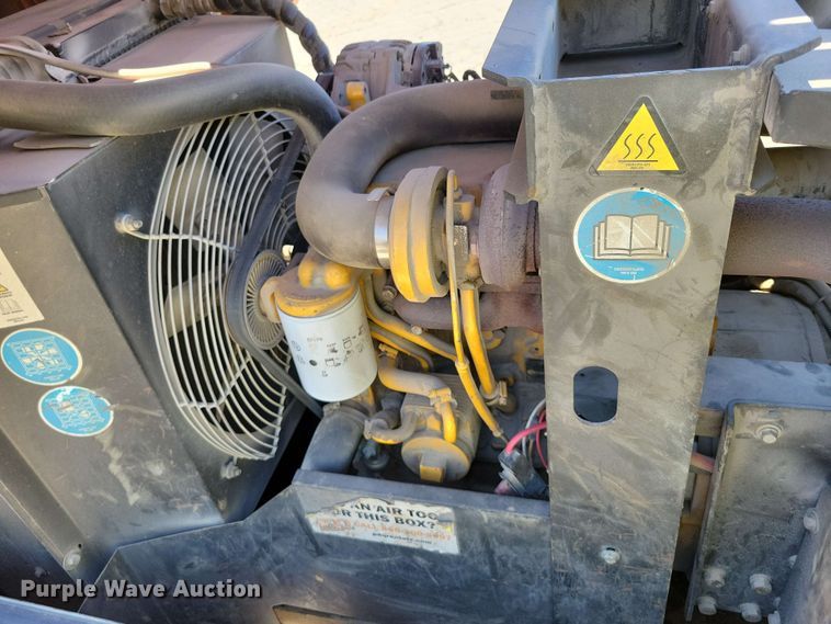 image for item DX7028 Sullair 185 air compressor