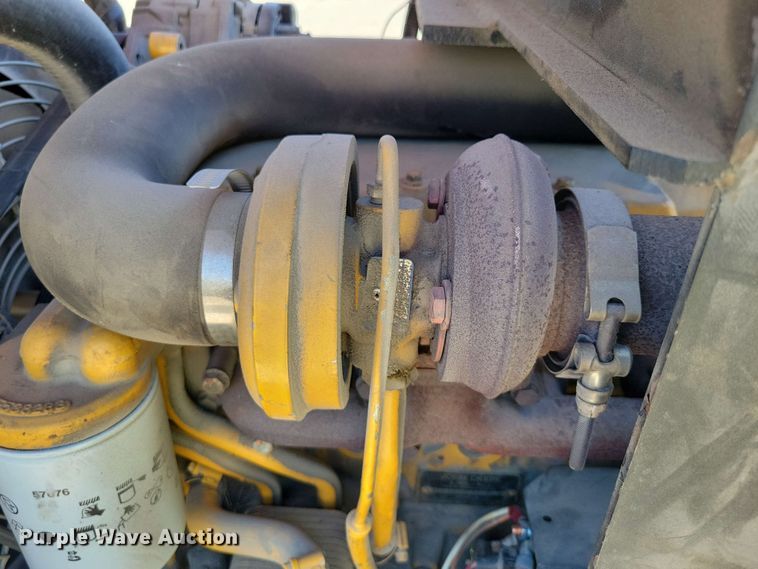 image for item DX7028 Sullair 185 air compressor