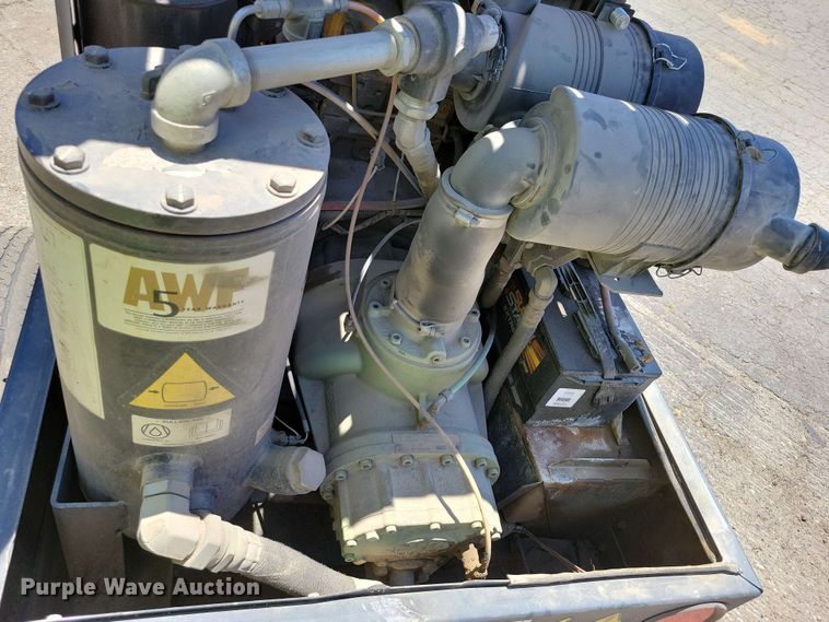 image for item DX7028 Sullair 185 air compressor