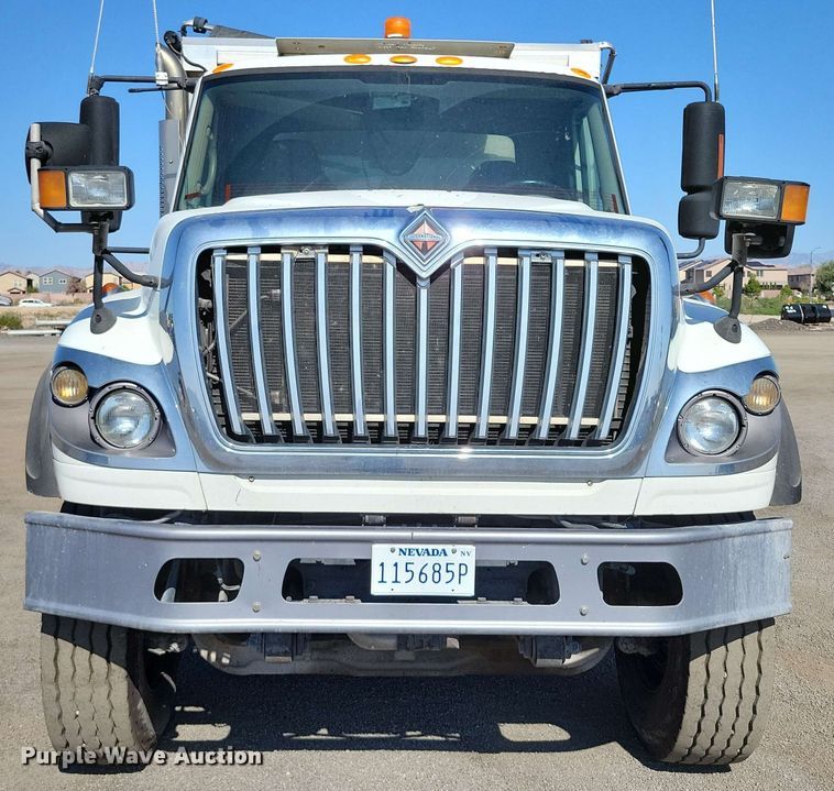 image for item DX7035 2010 International Workstar 7600 dump truck