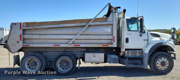 image for item DX7035 2010 International Workstar 7600 dump truck