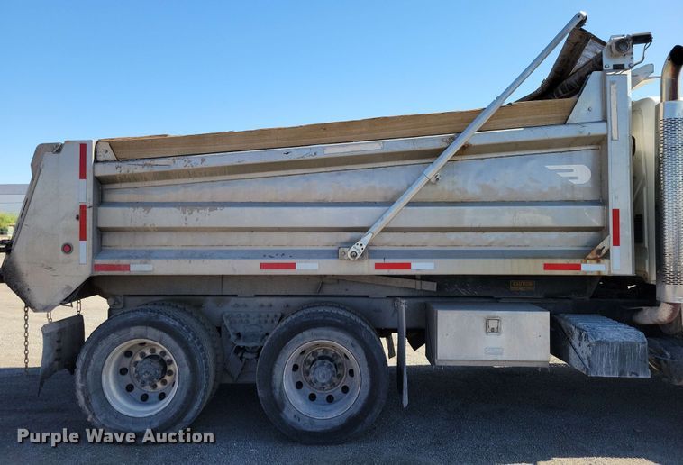 image for item DX7035 2010 International Workstar 7600 dump truck