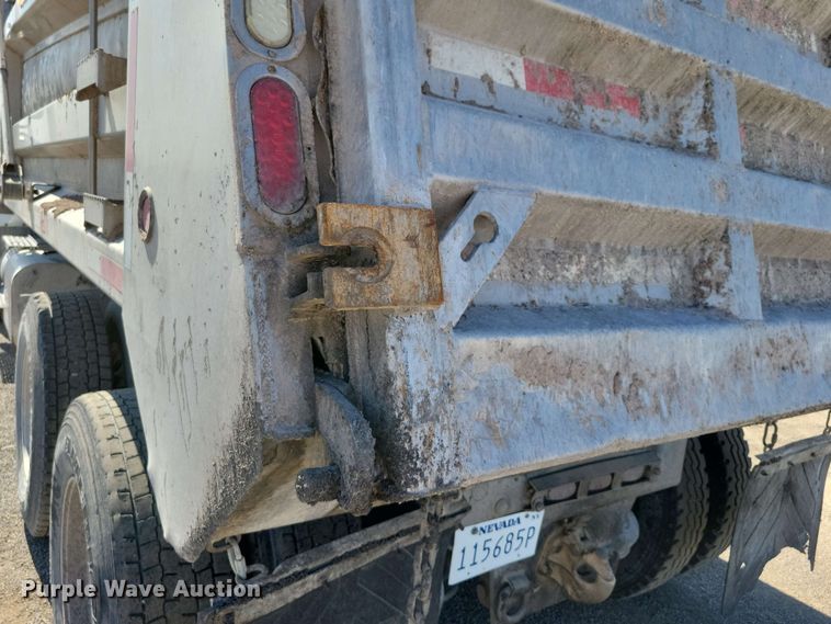 image for item DX7035 2010 International Workstar 7600 dump truck