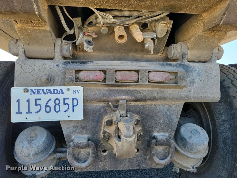 image for item DX7035 2010 International Workstar 7600 dump truck