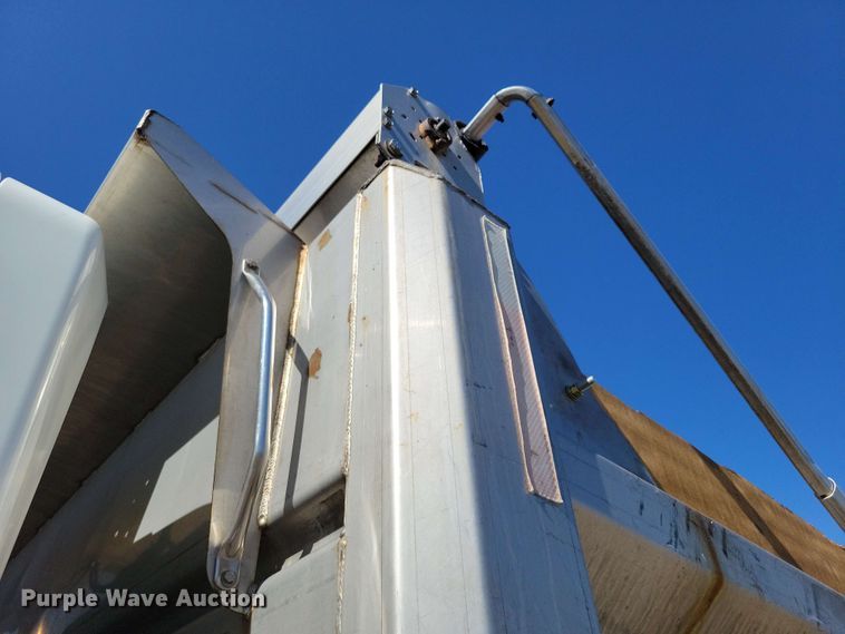 image for item DX7035 2010 International Workstar 7600 dump truck