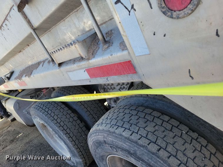 image for item DX7035 2010 International Workstar 7600 dump truck